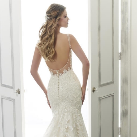 Morilee Lee #2172 Aria Lace Wedding Gown - Picture 4 of 13